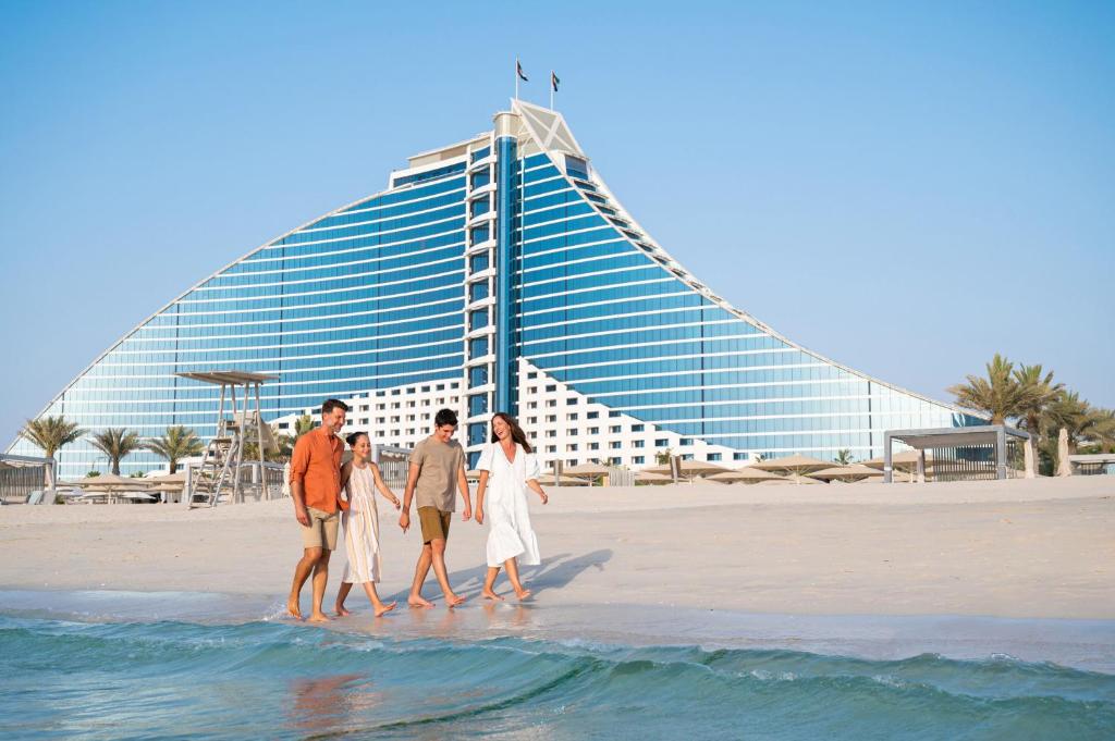 Four Seasons at Jumeirah Beach Hotel Jobs UAE